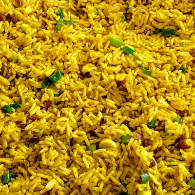 Gelber Mandel-Reis